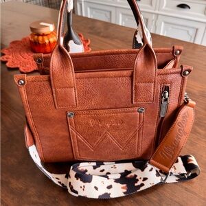 Wrangler Tan Leather Women's Tote Bag